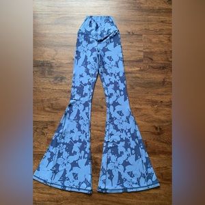 Aerie Real Me Crossover Floral Super Flares